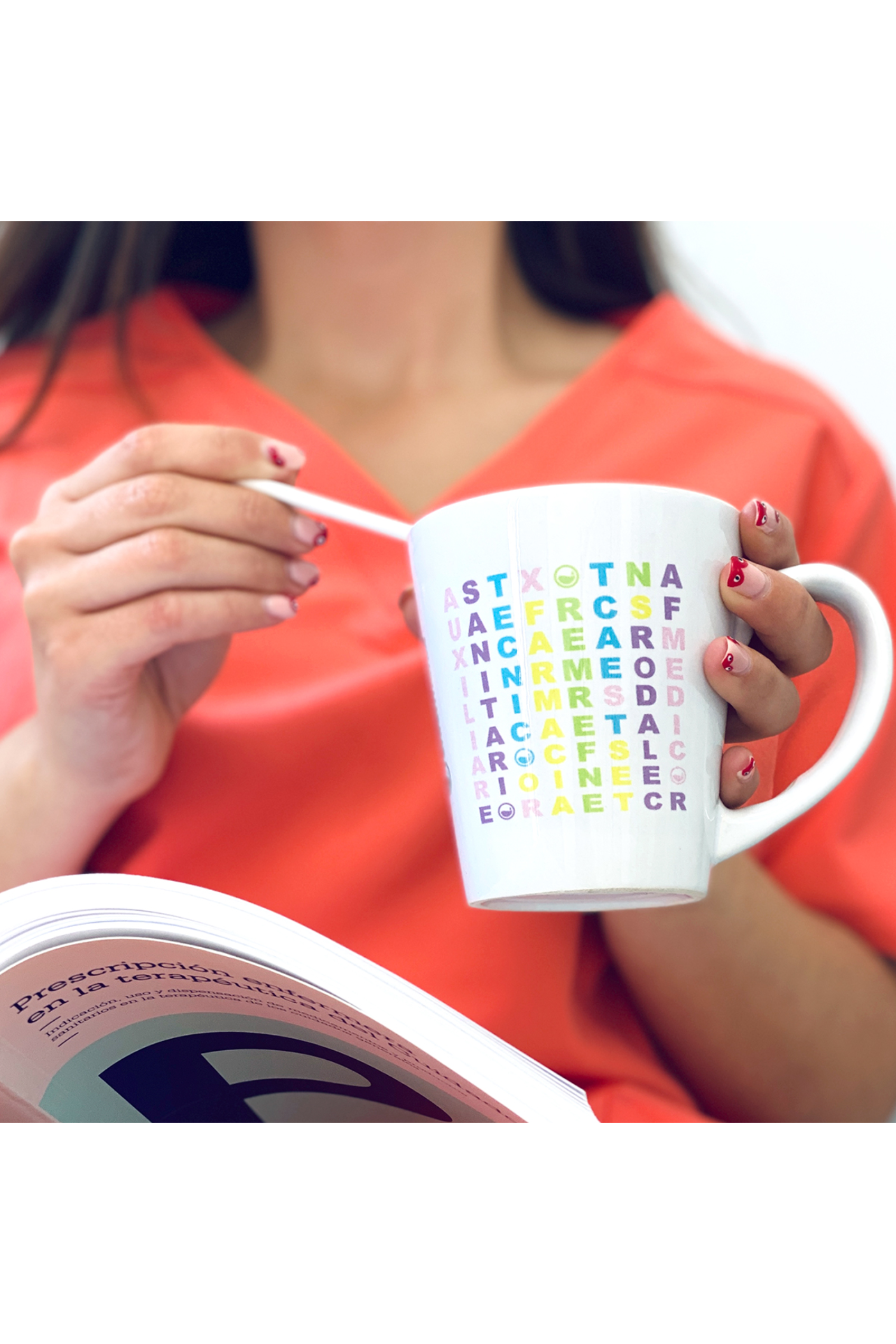 Enfermania Sopa de Letras tasse blanche 350 ml + cuillère