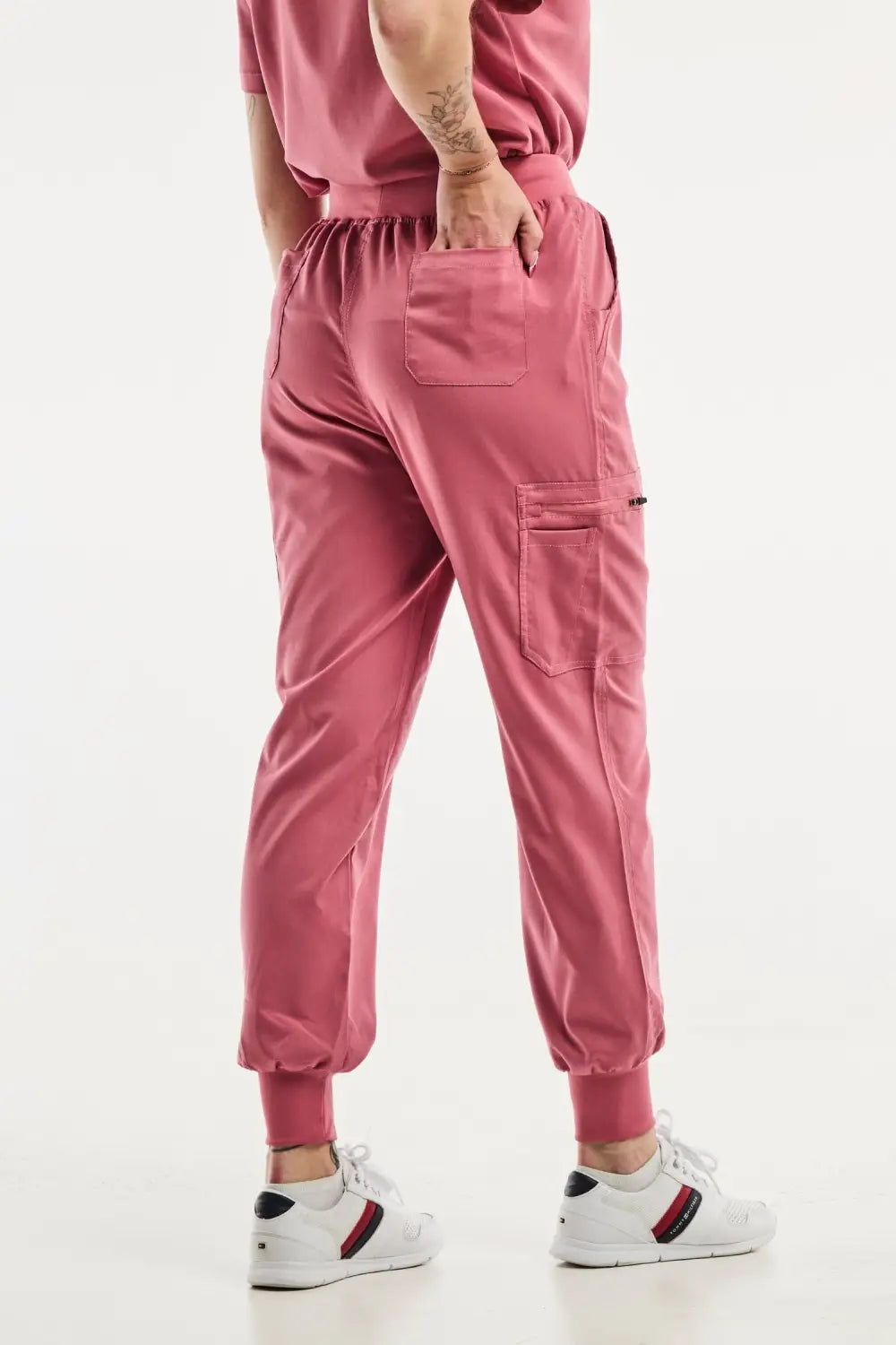 Aelin EMMA pantalon médical jogger femme rose stretch