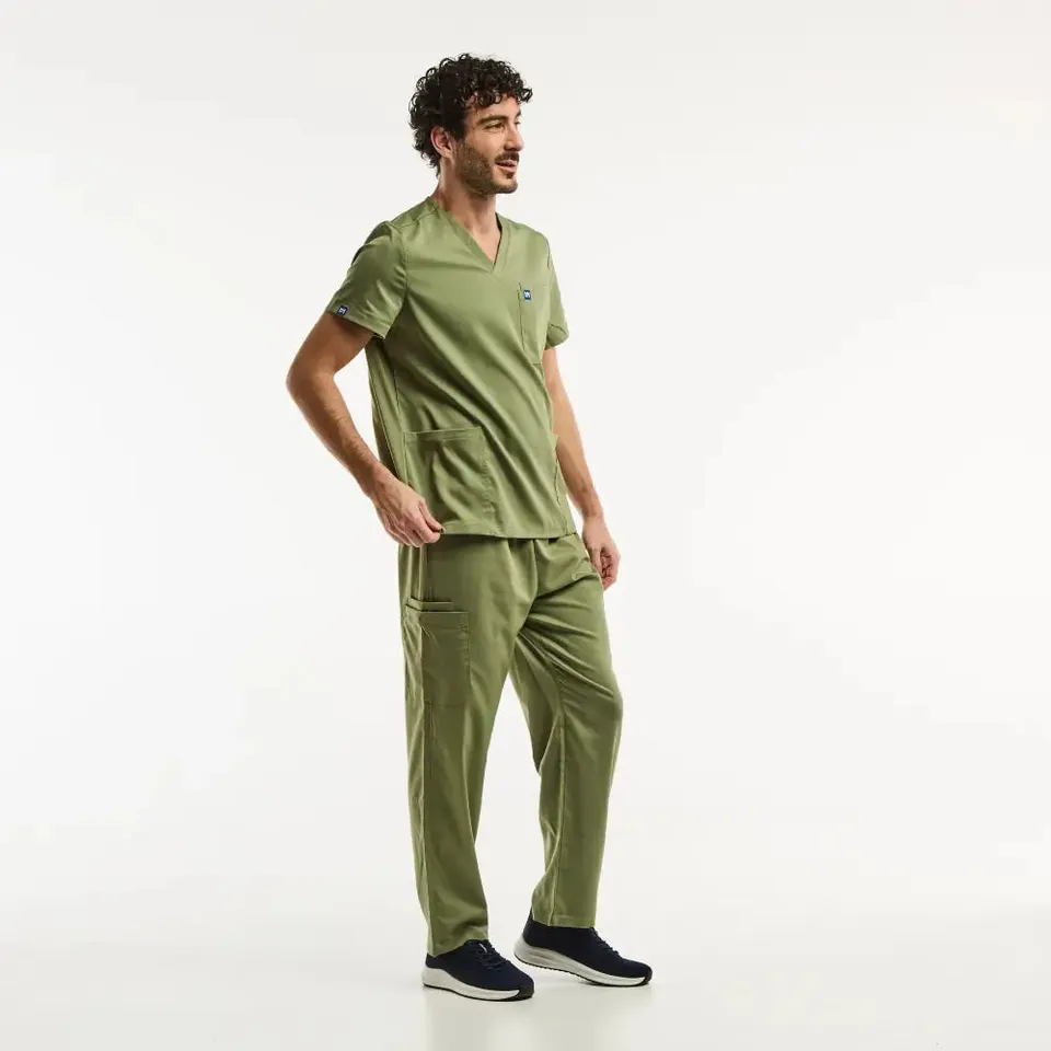 Aelin LUCA Tenue médicale homme vert olive col V