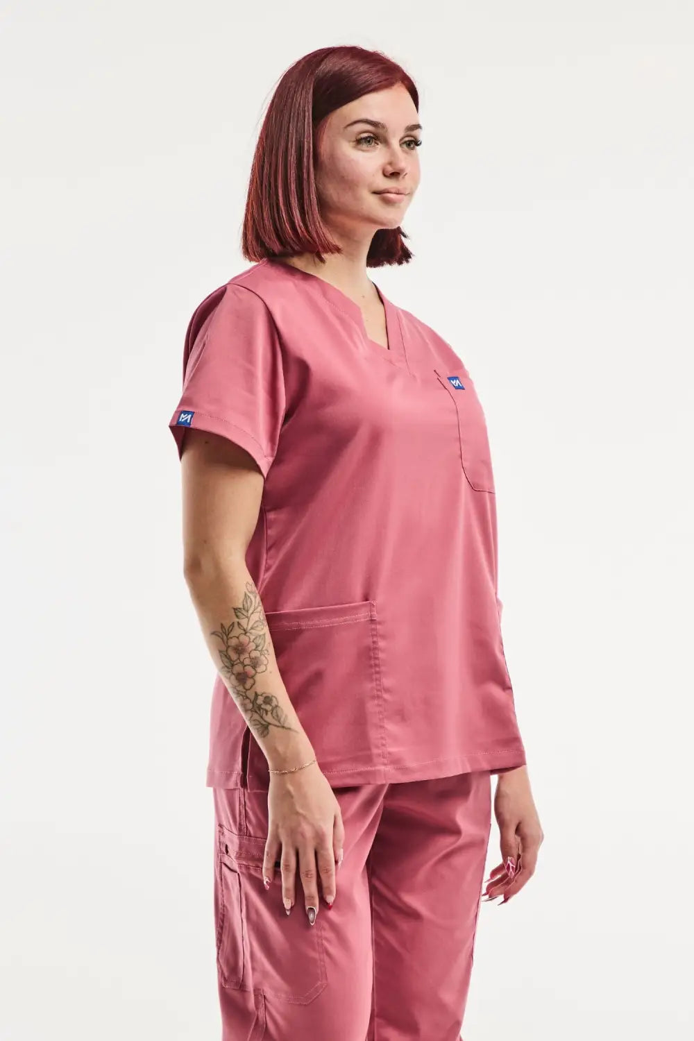Aelin EMMA Jogger Tenue médicale femme rose col V