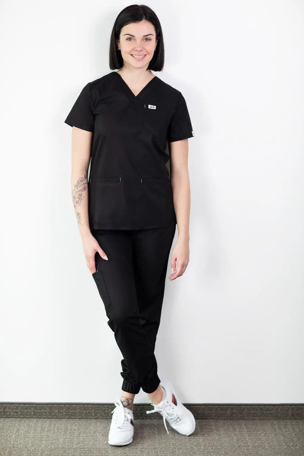 Aelin Slimfit NEW tunique médicale Noir col V stretch