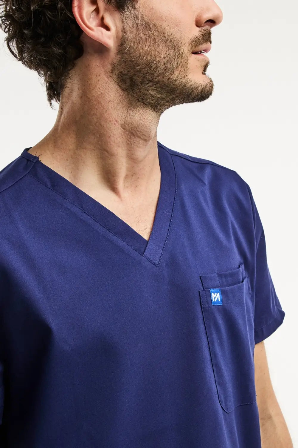 Aelin LUCA tenue médicale homme bleu marine pantalon classique