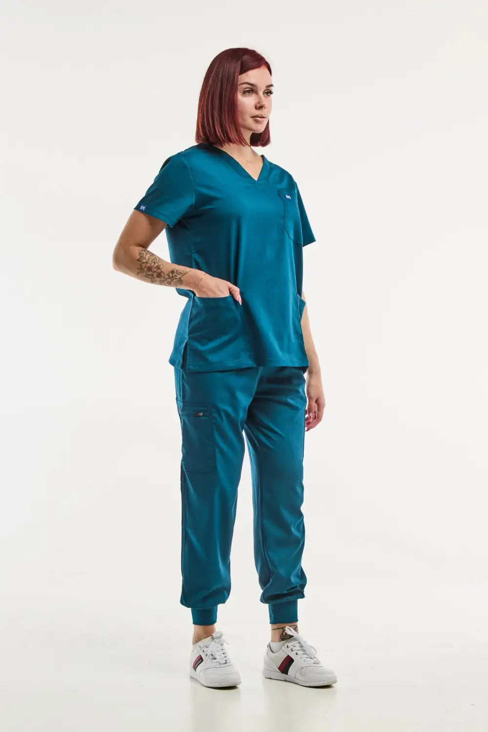Aelin EMMA Vert Turquoise tenue médicale femme jogger