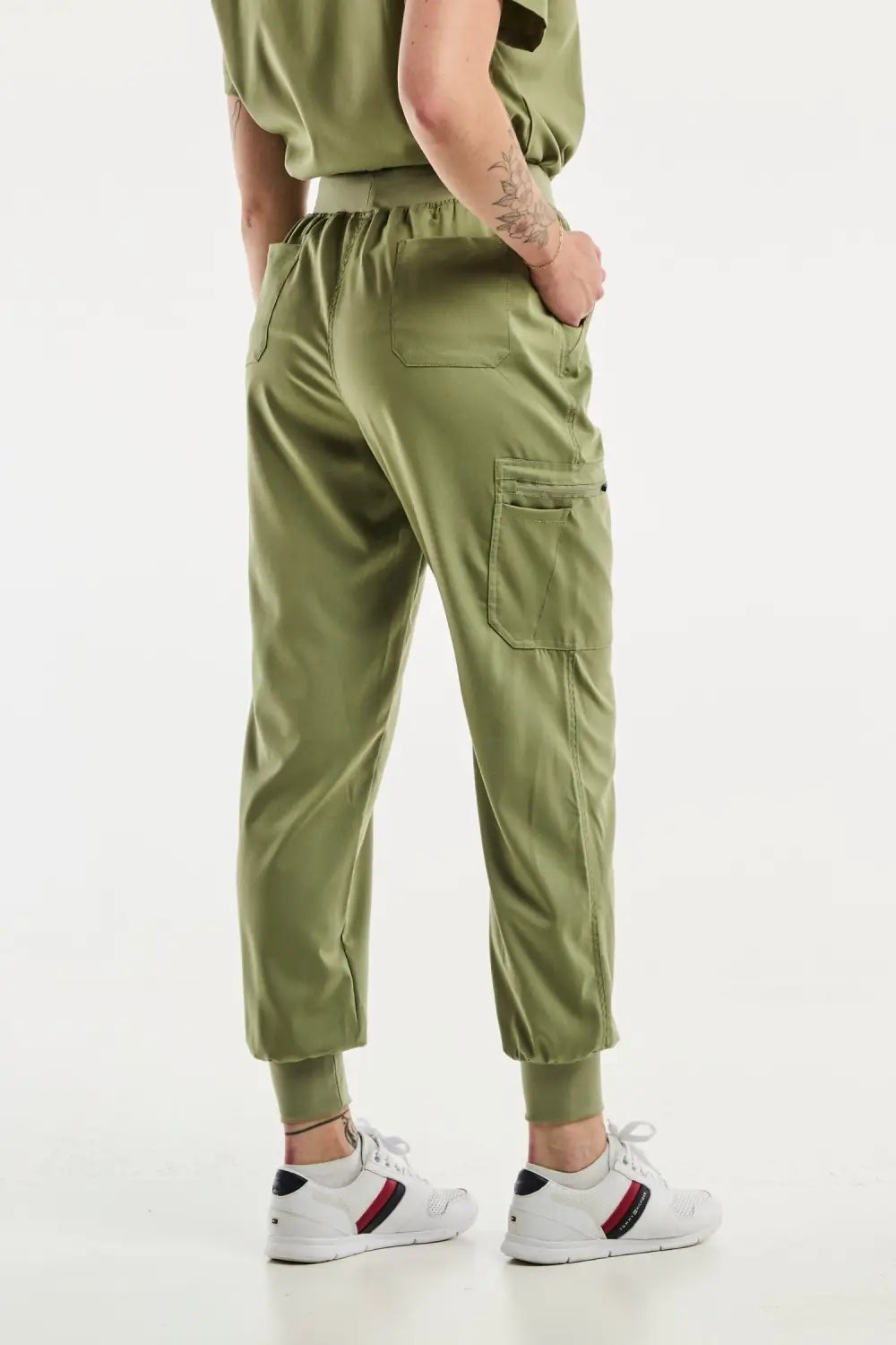 Aelin EMMA jogger pantalon médical vert olive femme