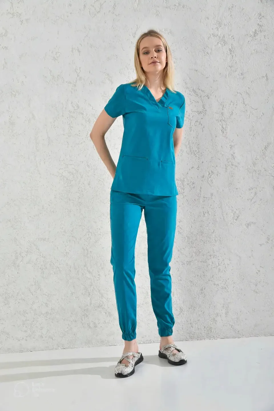 Aelin Slimfit NEW tenue médicale bleu cyan 2 pièces