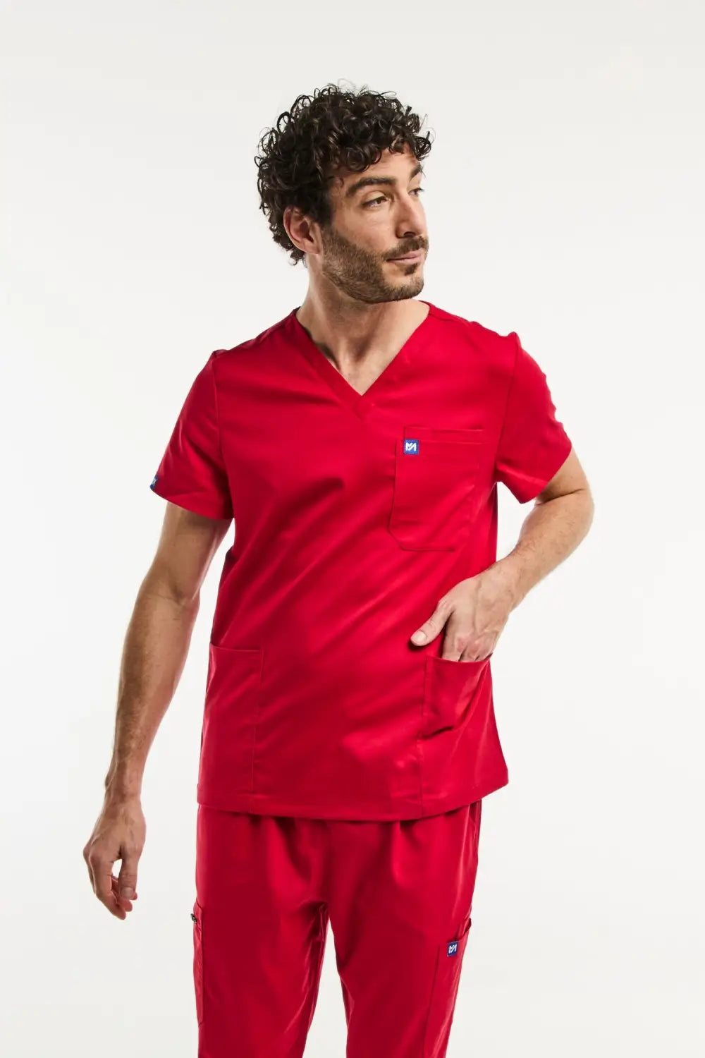 Aelin LUCA tenue médicale homme rouge jogger stretch