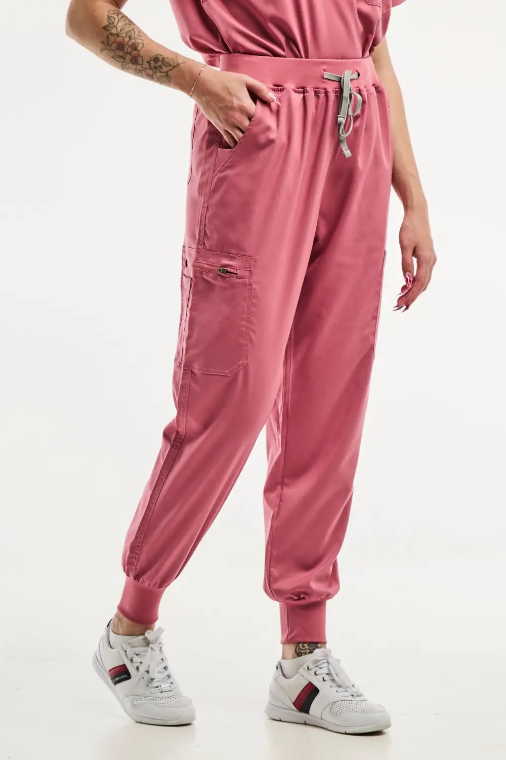 Aelin EMMA Jogger Tenue médicale femme rose col V