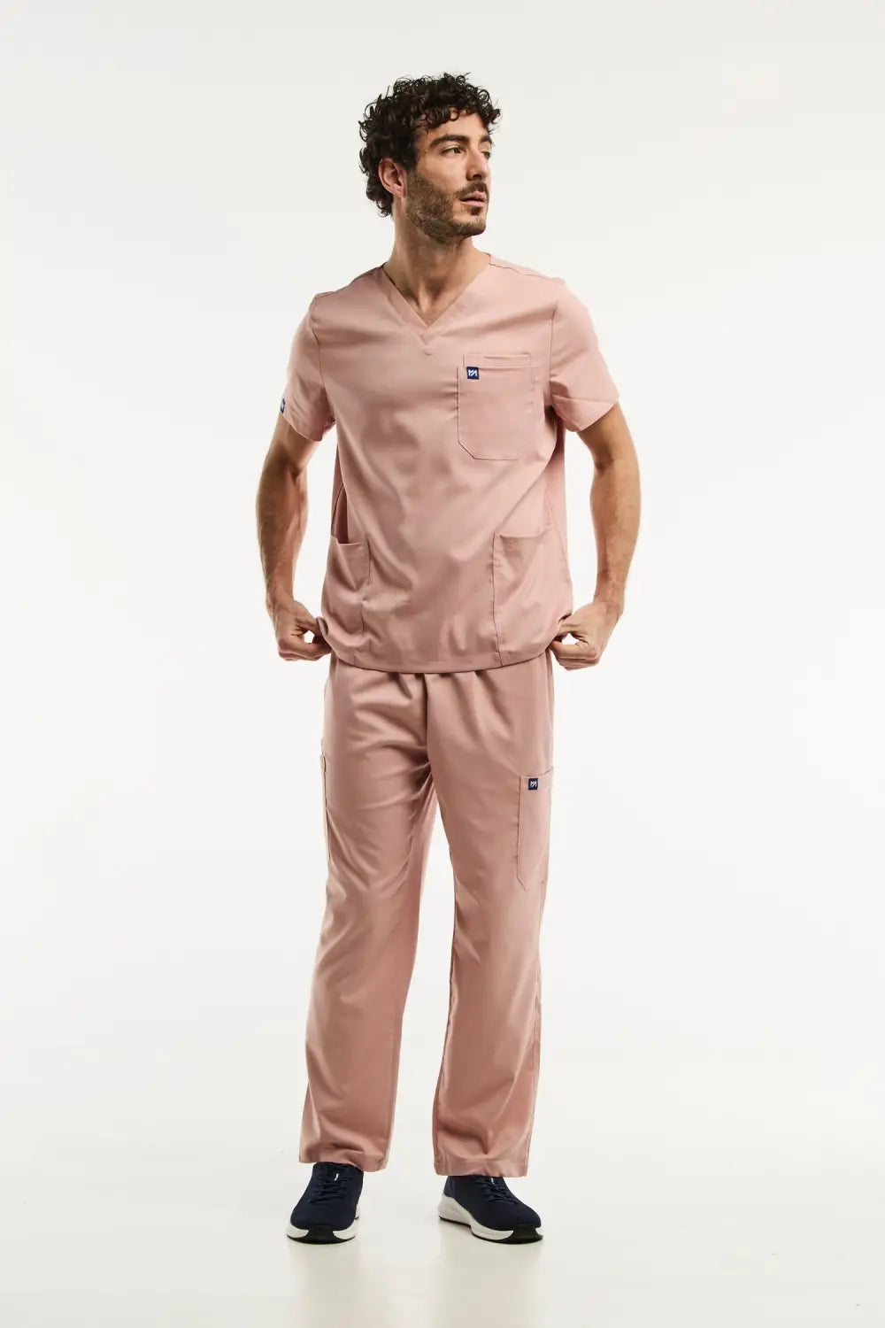 Aelin LUCA tenue médicale homme rose clair tunique col V stretch