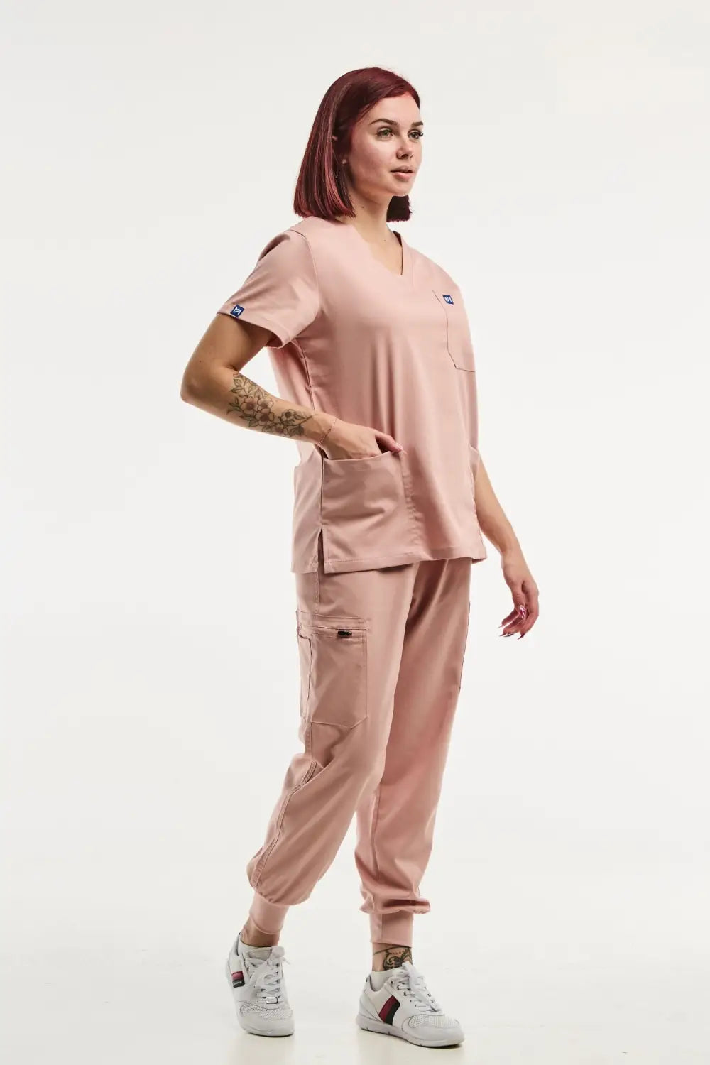 Aelin EMMA tenue médicale femme rose clair tunique + jogger