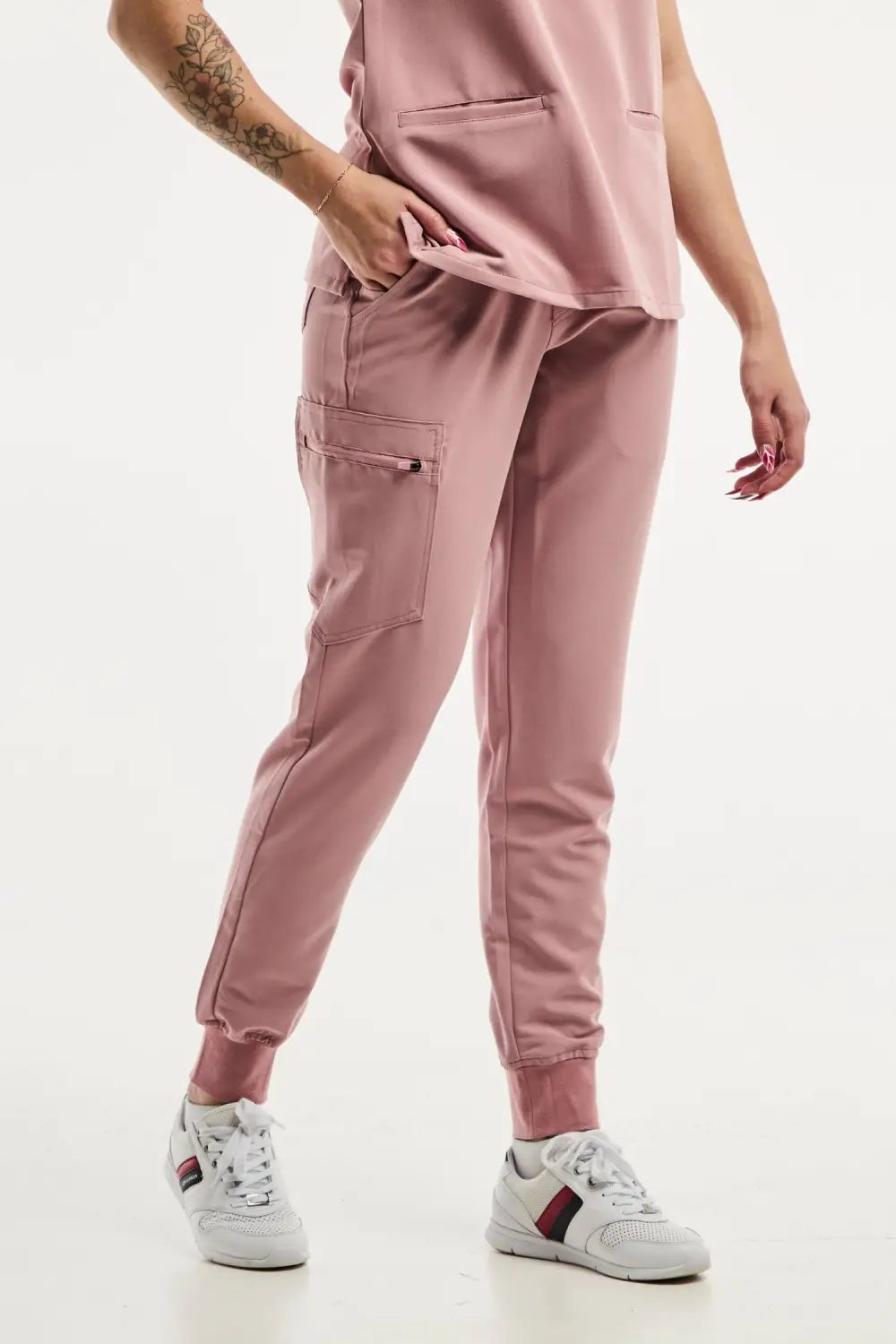 Aelin Paris pantalon médical femme rose stretch 3 poches