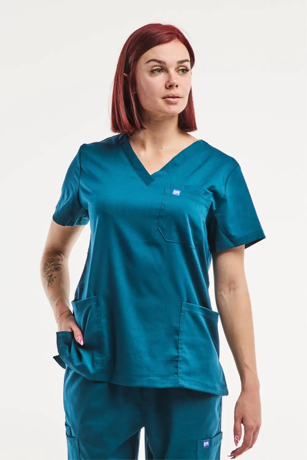 Aelin EMMA tunique médicale femme turquoise col V 4 poches