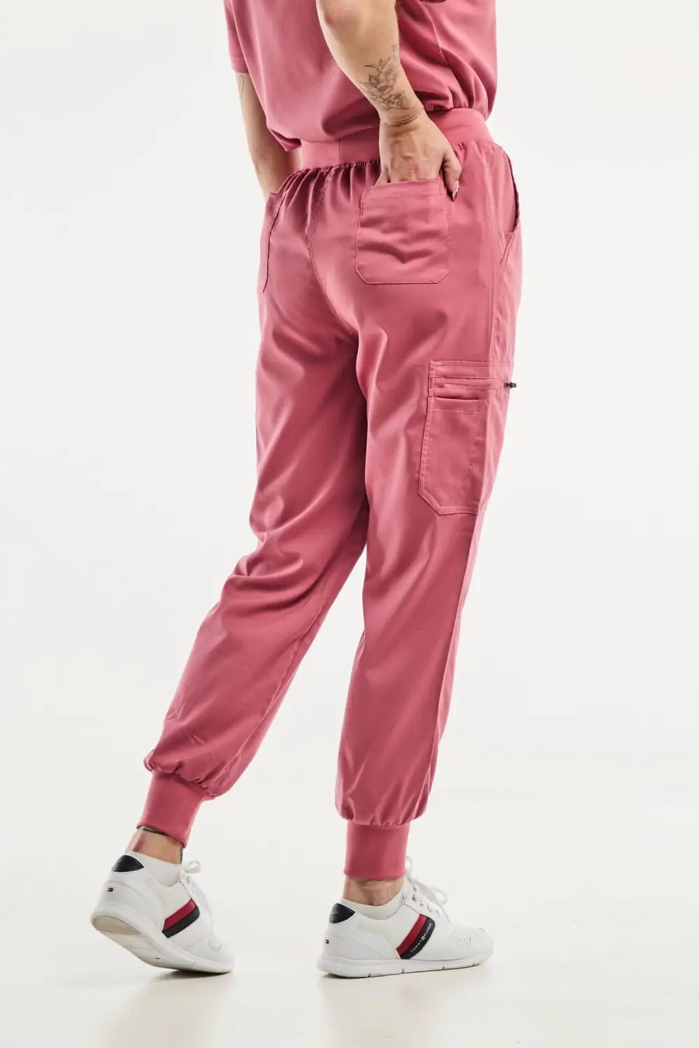Aelin EMMA pantalon médical jogger femme rose stretch