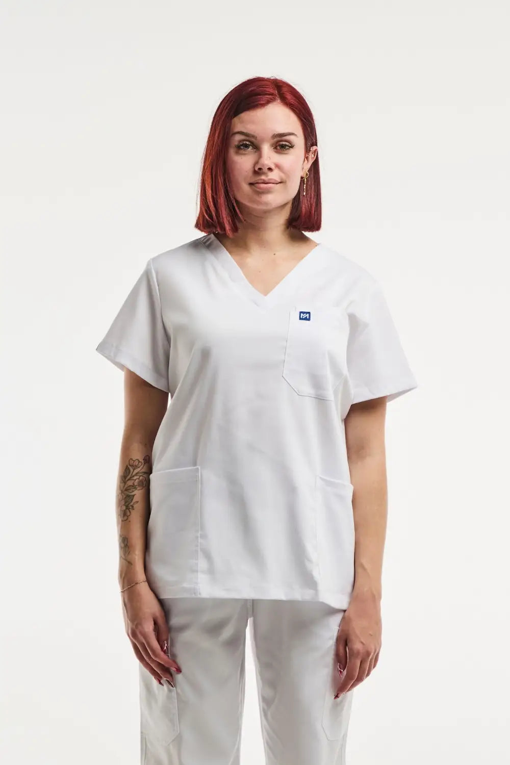Aelin EMMA tenue médicale femme blanc col V stretch