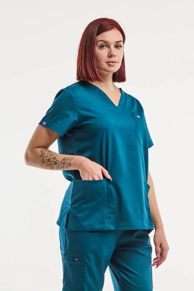 Aelin EMMA tunique médicale femme turquoise col V 4 poches