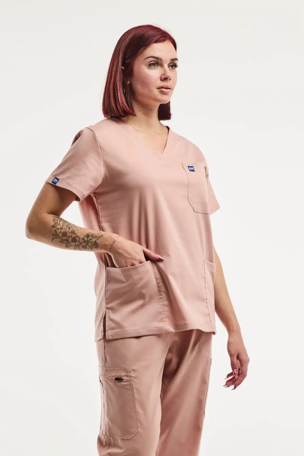 Aelin EMMA tenue médicale femme rose clair tunique + jogger