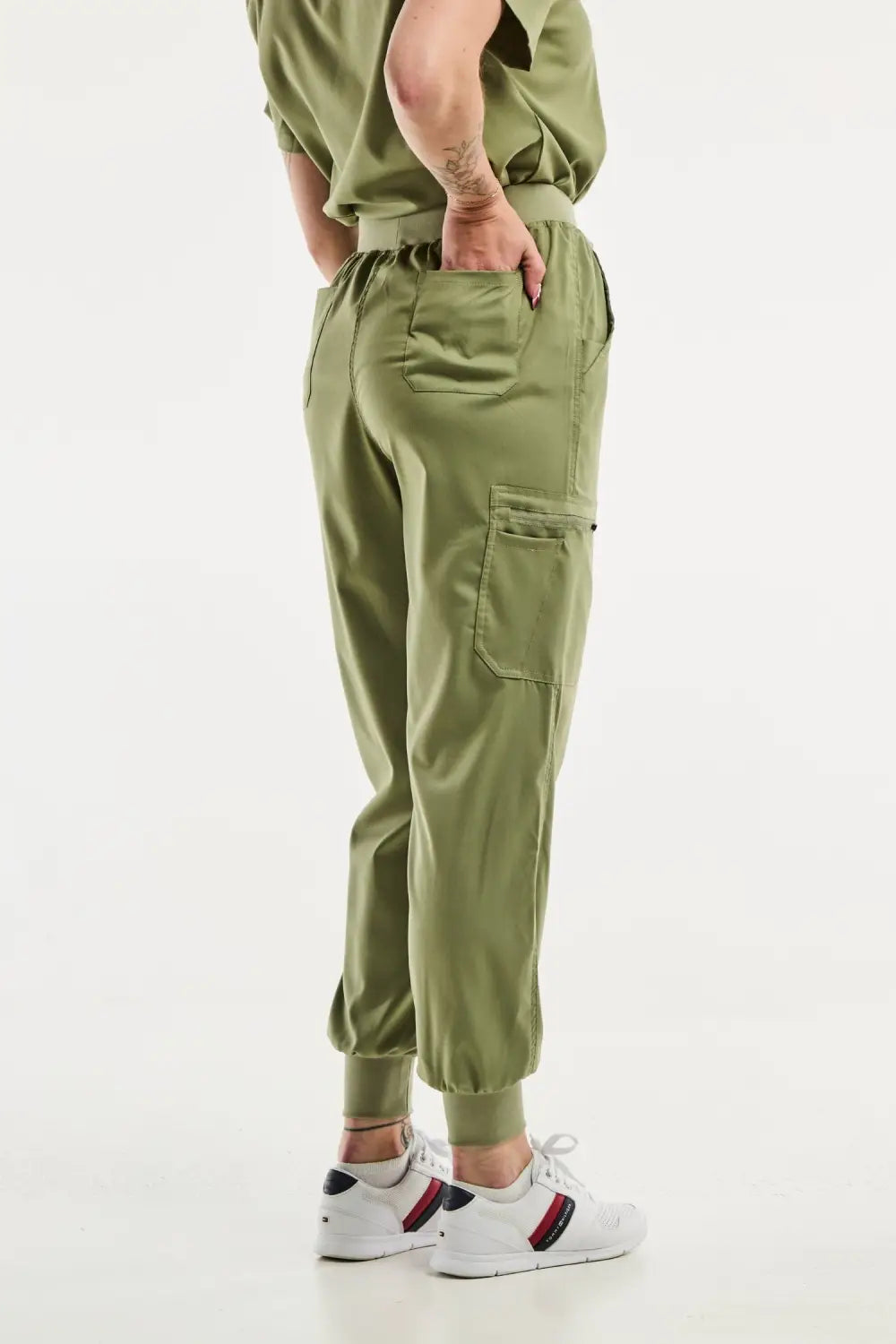 Aelin EMMA jogger pantalon médical vert olive femme