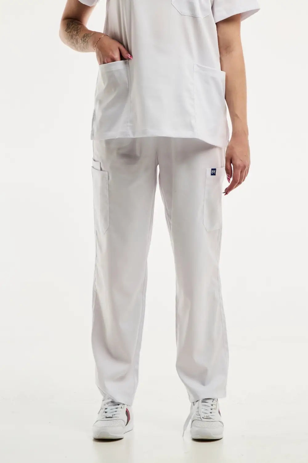 Aelin EMMA tenue médicale femme blanc col V stretch