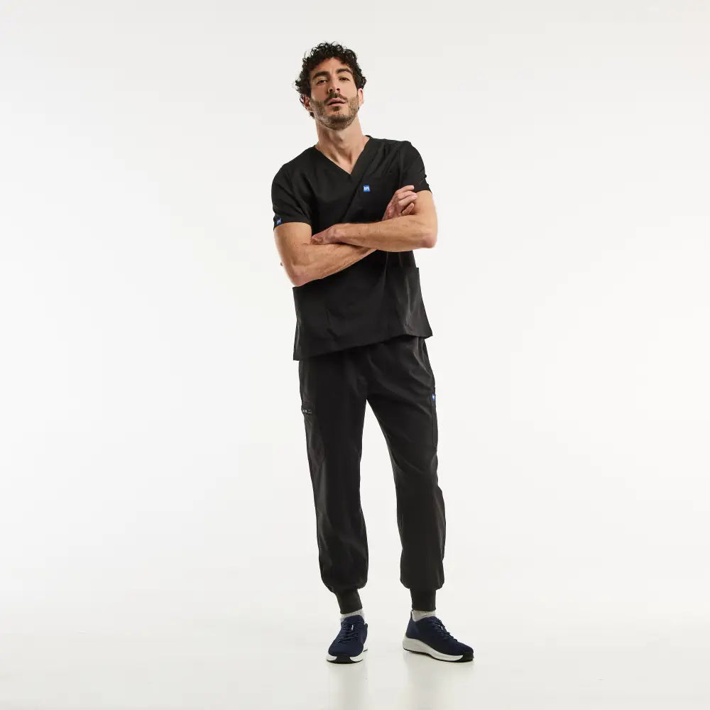 Aelin LUCA Jogger tenue médicale homme noir col V stretch