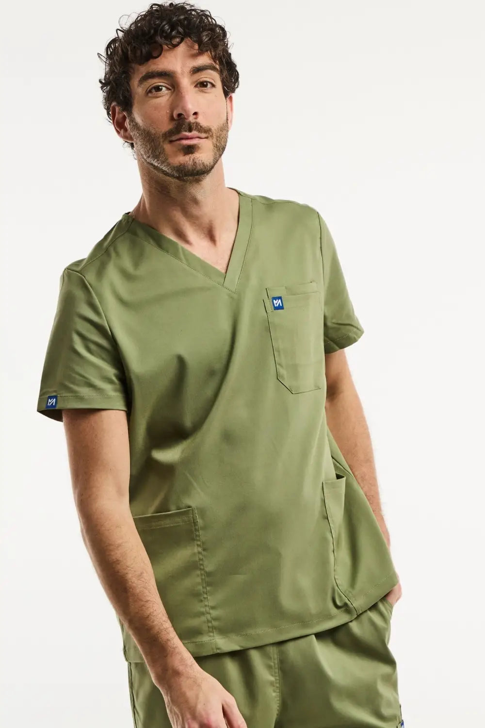 Aelin LUCA Tenue médicale homme vert olive col V