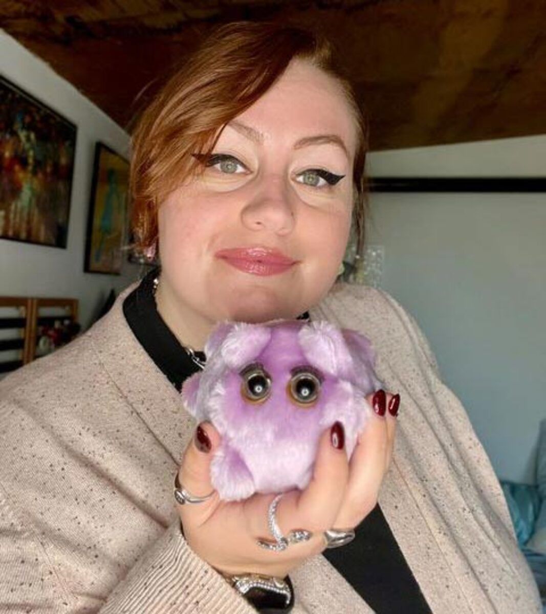 Enfermania Regalos peluche GiantMicrobes Epstein-Barr 15 cm