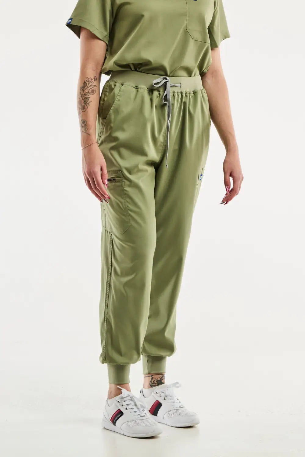 Aelin EMMA jogger pantalon médical vert olive femme